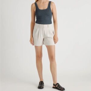 LNWOT Quince Crepe Pleated Shorts Cream Size 10